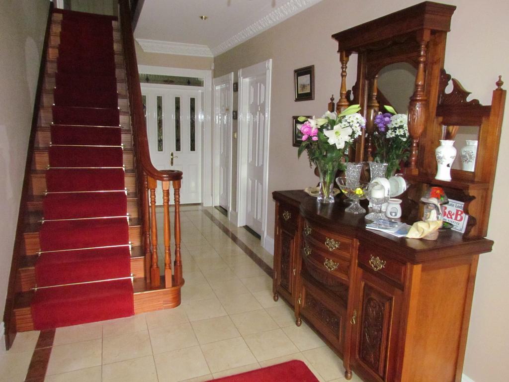 Gate Lodge B&B Portumna Ngoại thất bức ảnh