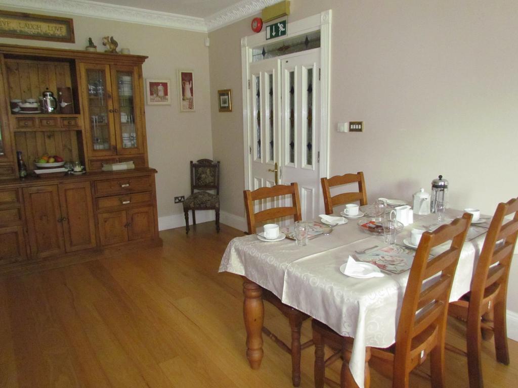 Gate Lodge B&B Portumna Ngoại thất bức ảnh