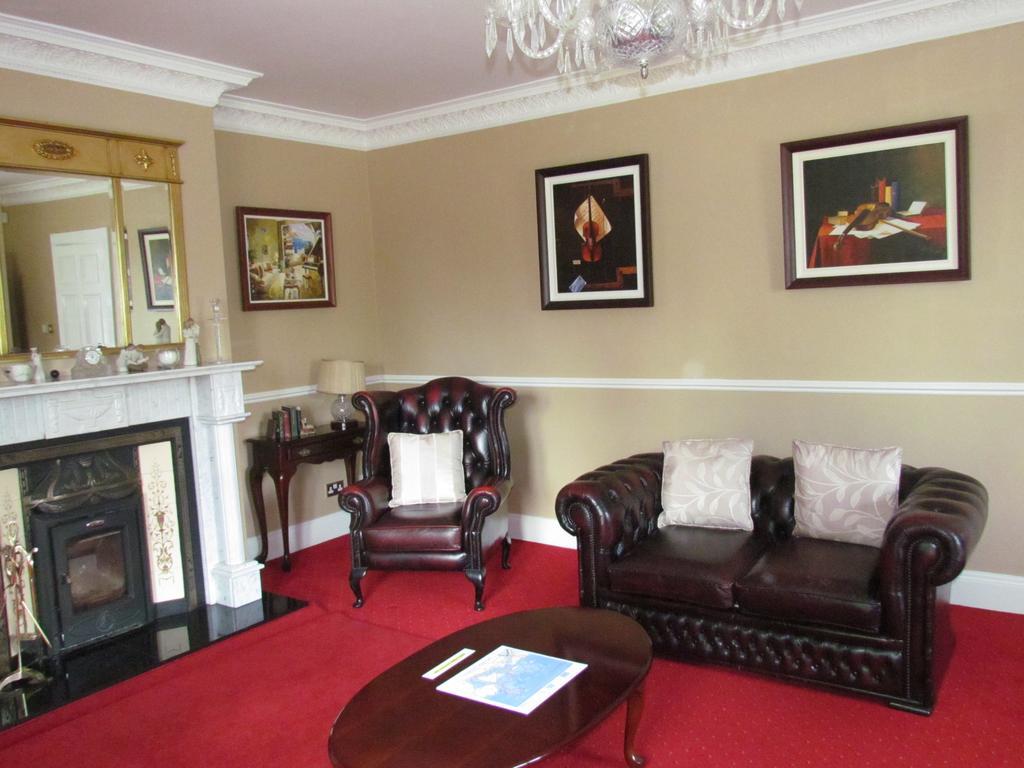 Gate Lodge B&B Portumna Ngoại thất bức ảnh