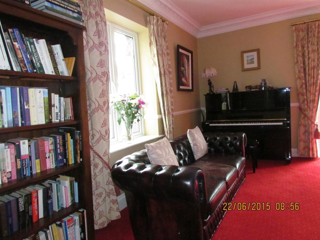 Gate Lodge B&B Portumna Ngoại thất bức ảnh